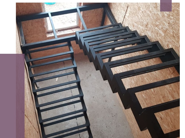 Демонтаж лестниц на металлокаркасе в Армавире от 7294 руб. за м²