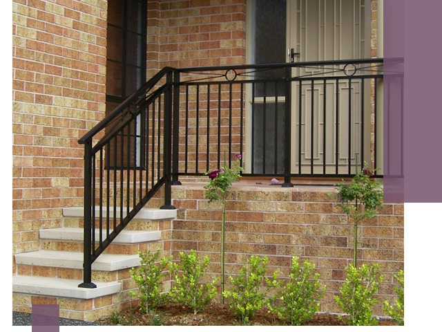 Уличные перила из металла под ключ в Армавире