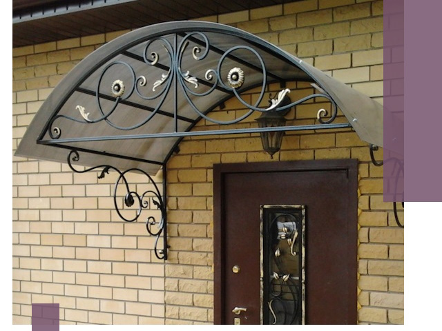 Изготовление козырьков из металла под ключ в Армавире