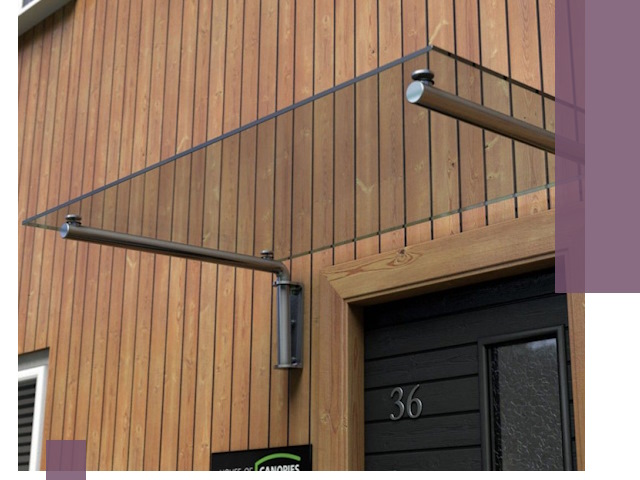 Стеклянные козырьки на входы и фасады в Армавире