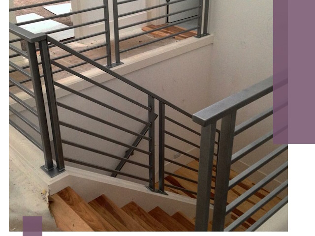 Изготовление поручней из металла и дерева в Армавире