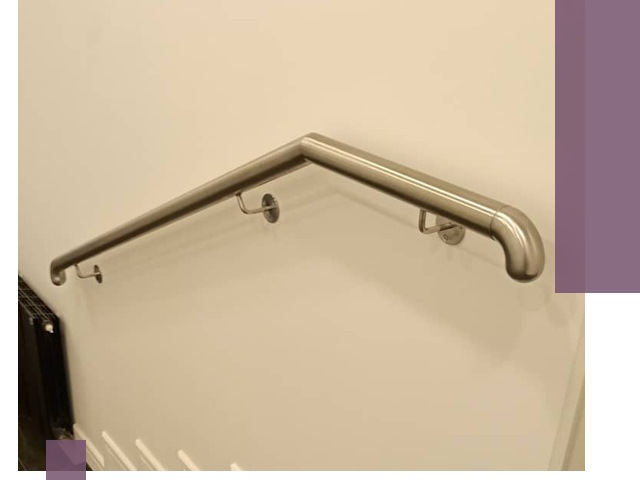 Изготовление пристенных поручней в Армавире под ключ за сроки